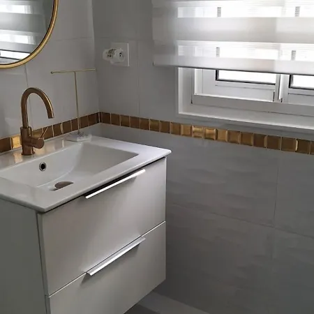 Face A La Апартаменты